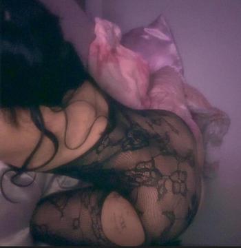 Sarah, 25  female escort, Eastern Connecticut