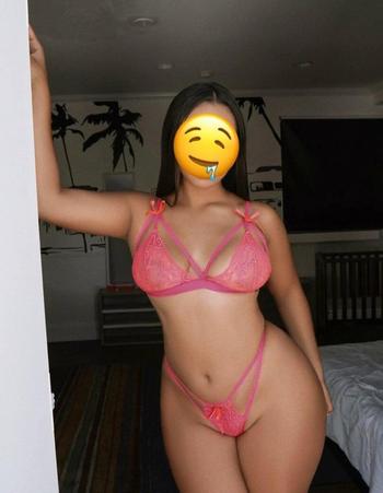 203-242-7945, 29  female escort, Eastern Connecticut