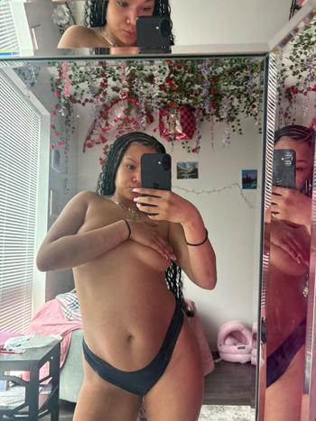 Layla, 22  female escort, Eastern Connecticut
